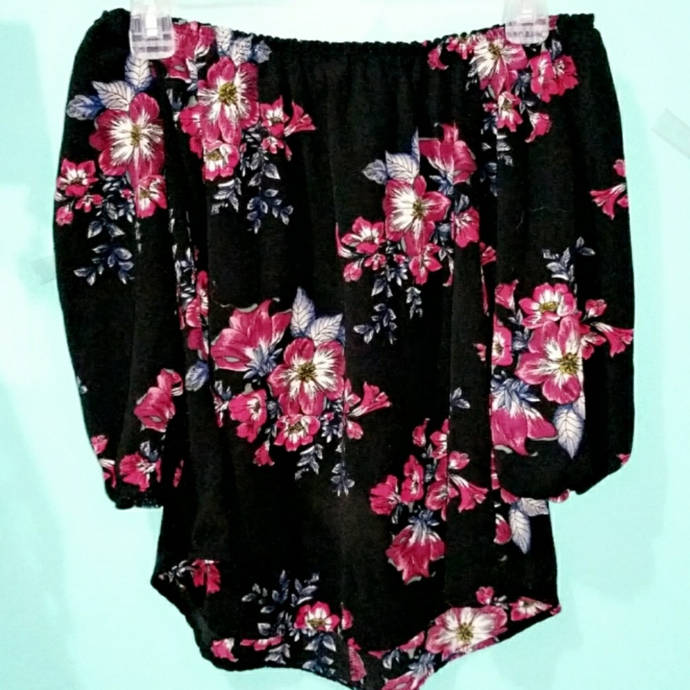 Windsor over the shoulder top